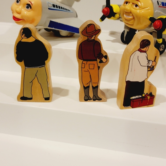 Jay Jay the Jet Plane O ' Malley Family and Plane Wooden Character Set - Picture 7 of 10